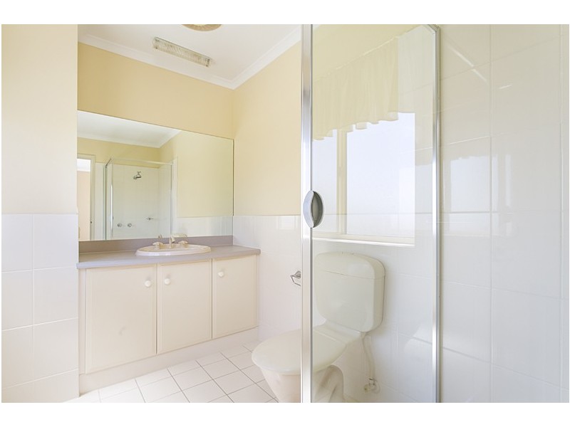 24 Ingleton Drive, Hallett Cove SA 5158