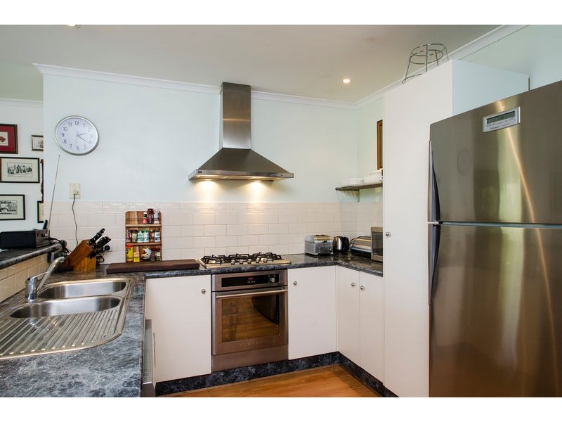 4a Nottingham Crescent, Glandore SA 5037