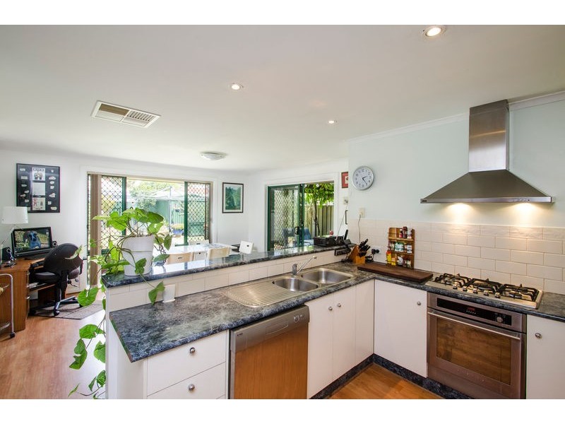 4a Nottingham Crescent, Glandore SA 5037