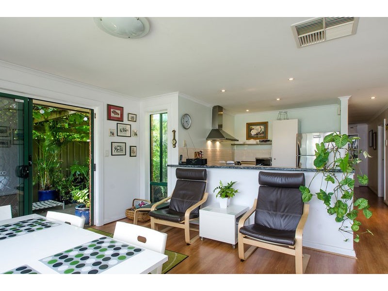 4a Nottingham Crescent, Glandore SA 5037