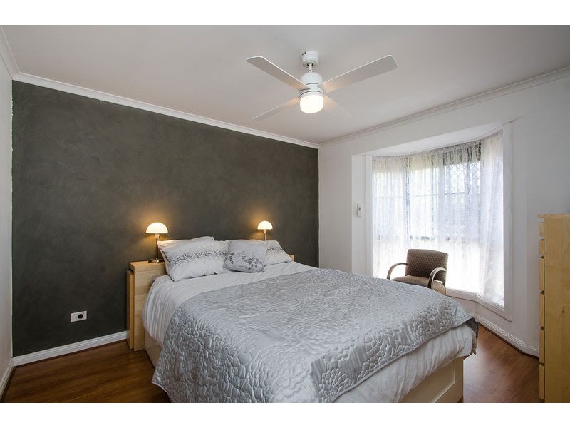 4a Nottingham Crescent, Glandore SA 5037