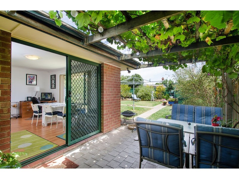 4a Nottingham Crescent, Glandore SA 5037