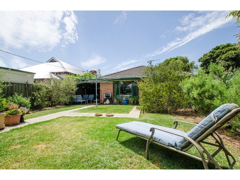 4a Nottingham Crescent, Glandore SA 5037