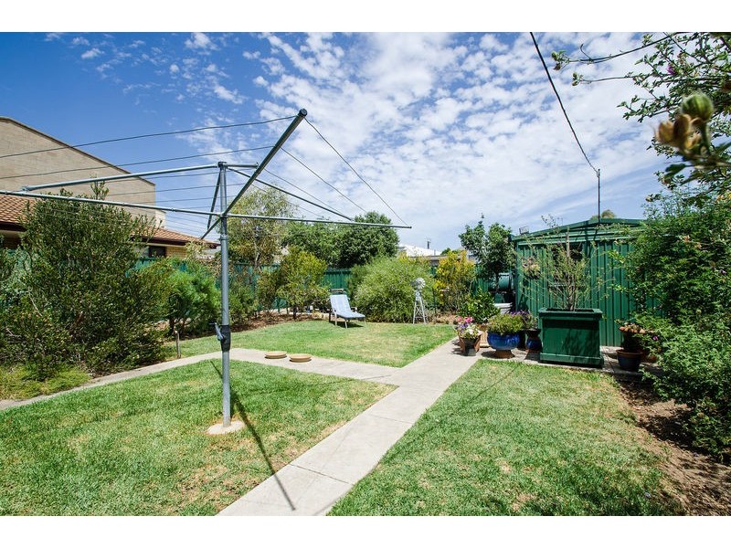 4a Nottingham Crescent, Glandore SA 5037