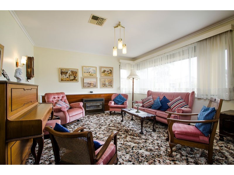 16 Avalon Road, Marion SA 5043