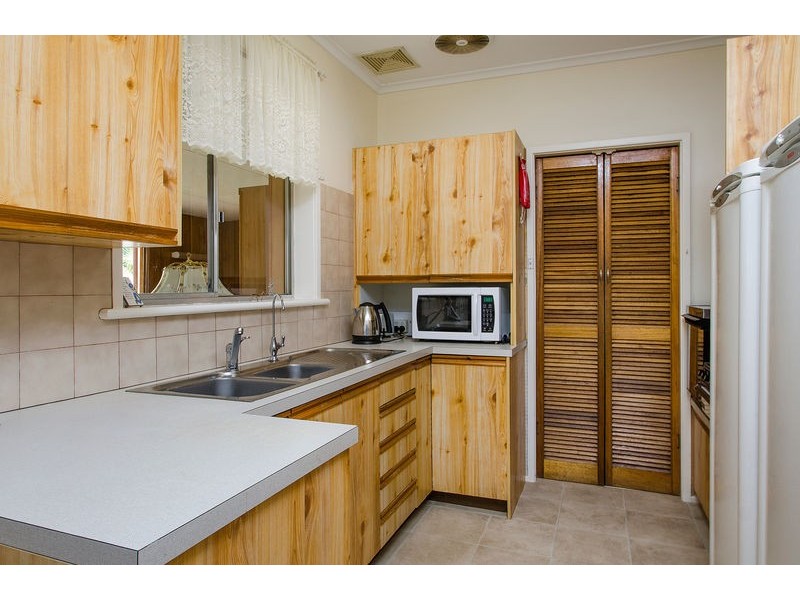 16 Avalon Road, Marion SA 5043