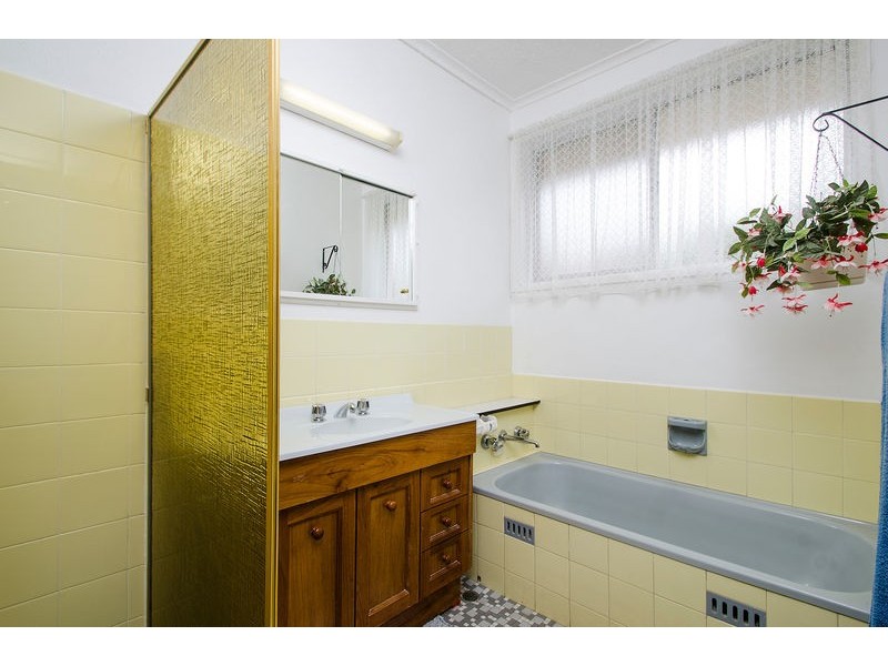 16 Avalon Road, Marion SA 5043