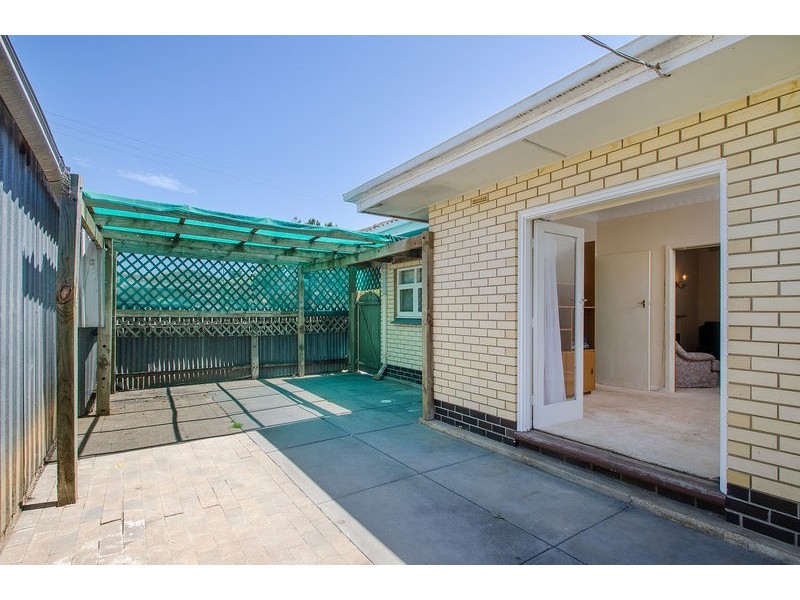 18 Baltic Avenue, West Beach SA 5024