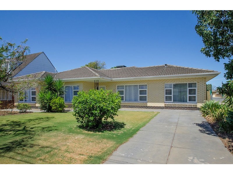 18 Baltic Avenue, West Beach SA 5024