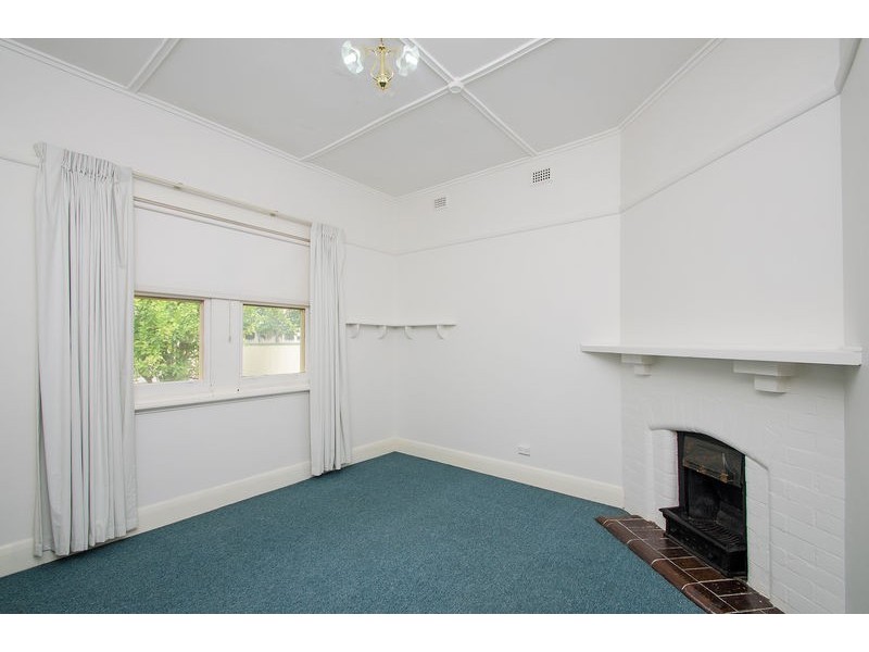 5 Garland Street, Glandore SA 5037