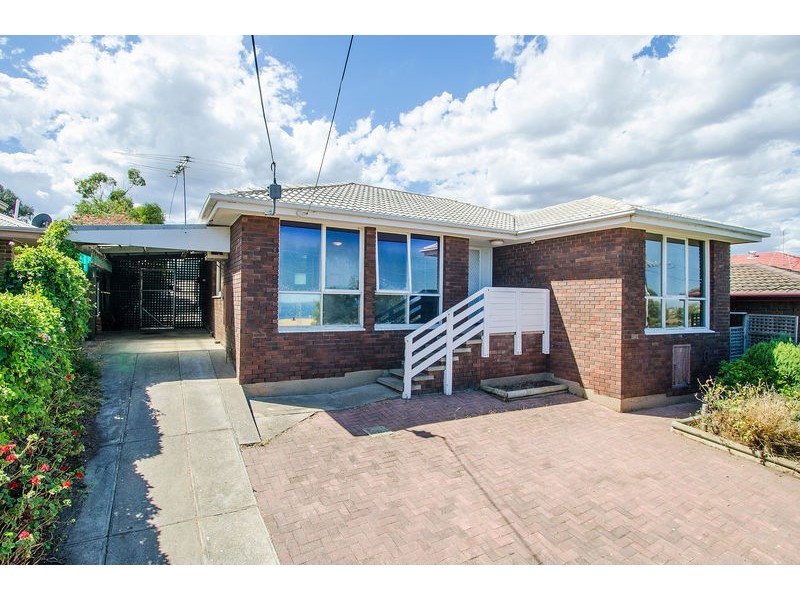 16 Burrington Street, Hallett Cove SA 5158