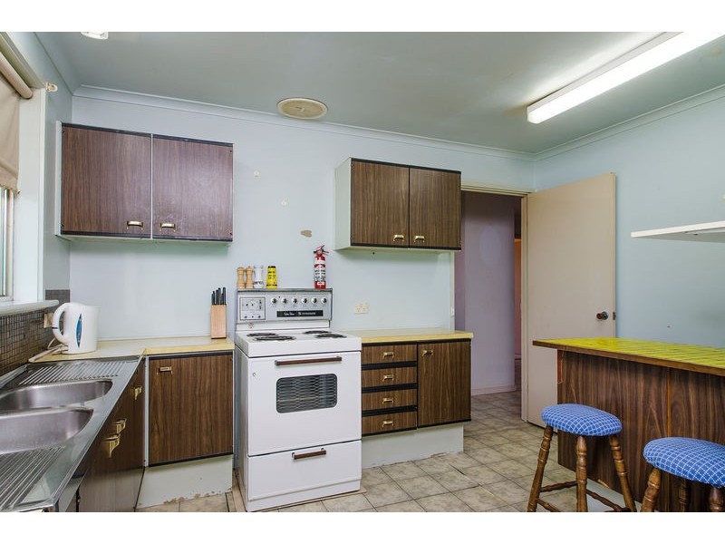 16 Burrington Street, Hallett Cove SA 5158