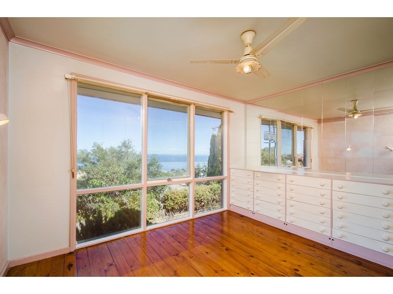 16 Burrington Street, Hallett Cove SA 5158