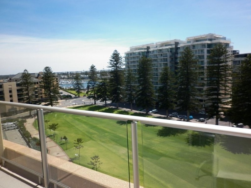 807/19 Holdfast Promenade, Glenelg SA 5045