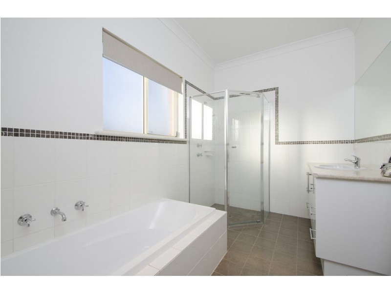 15 Dalkeith Avenue, Dover Gardens SA 5048