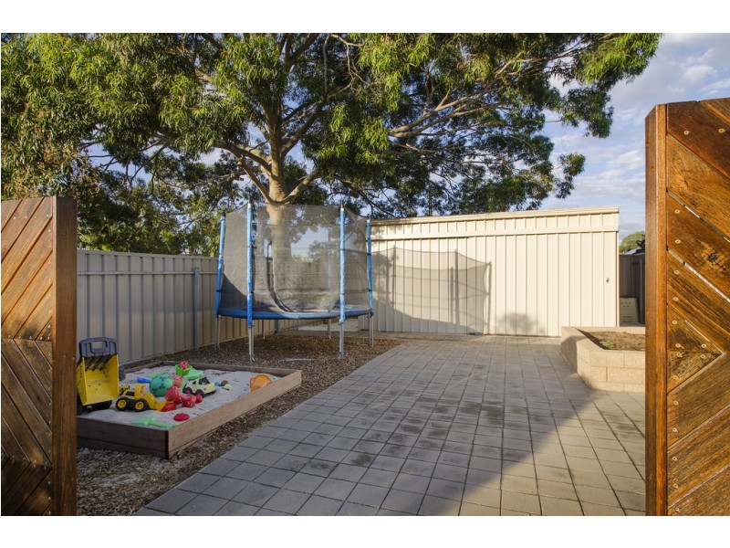 15 Dalkeith Avenue, Dover Gardens SA 5048