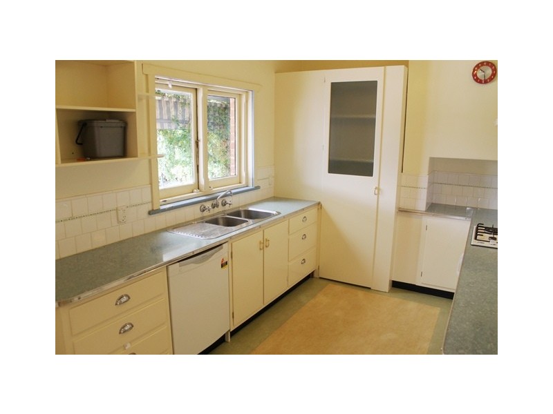 17 Attrill Avenue, Hilton SA 5033