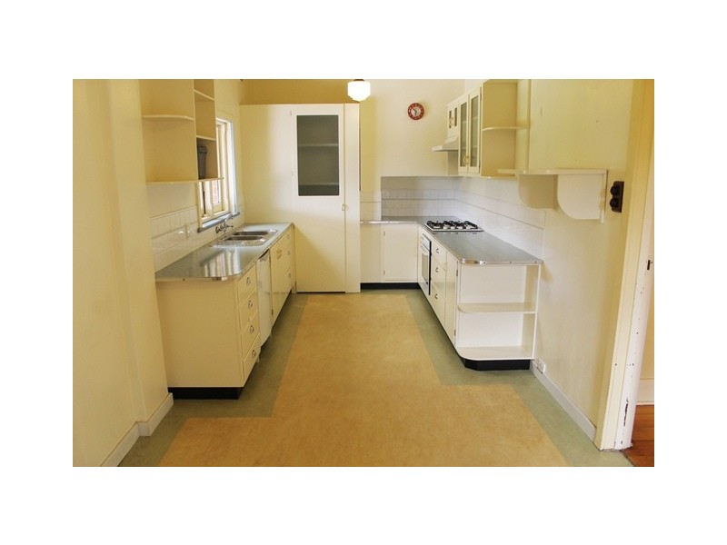 17 Attrill Avenue, Hilton SA 5033