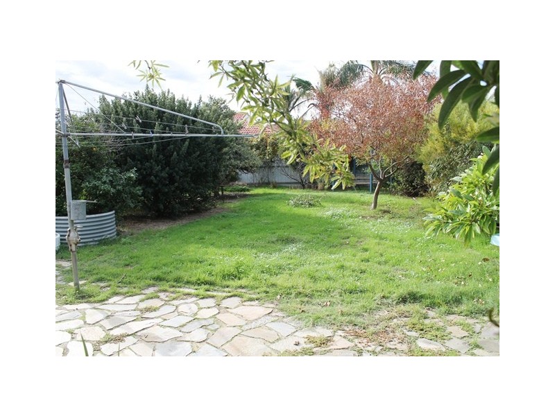 17 Attrill Avenue, Hilton SA 5033