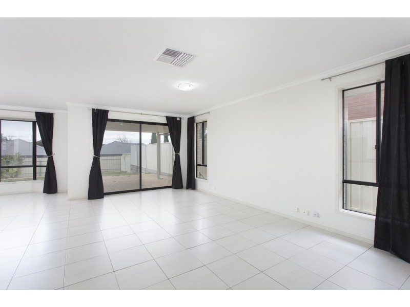 19 Ramsay Avenue, Seacombe Gardens SA 5047