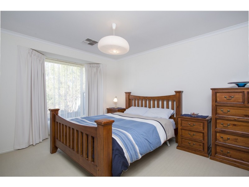 21 Eurunderee Avenue, Seacombe Gardens SA 5047