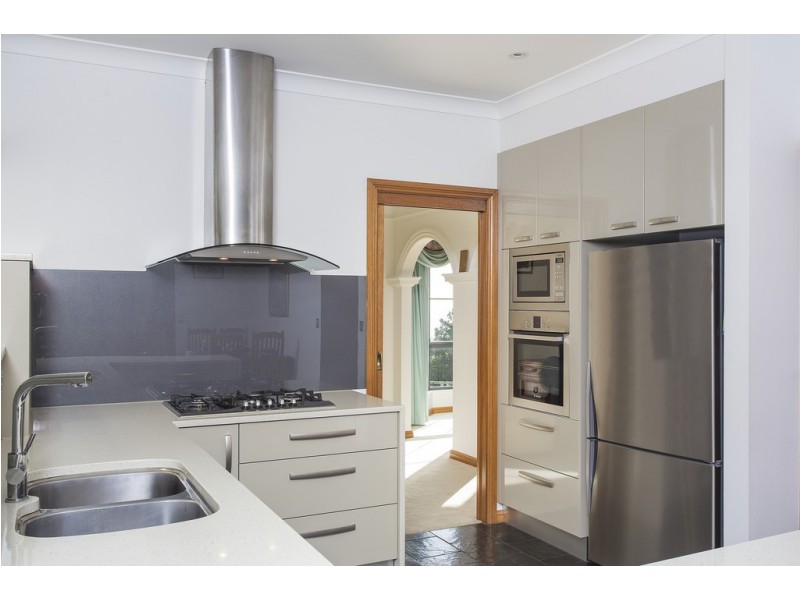 27 Beeches Road, Hallett Cove SA 5158