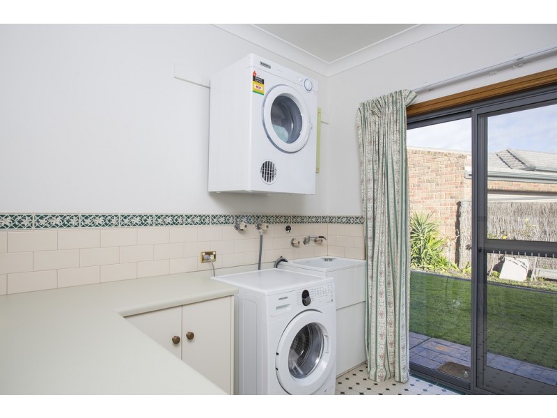27 Beeches Road, Hallett Cove SA 5158