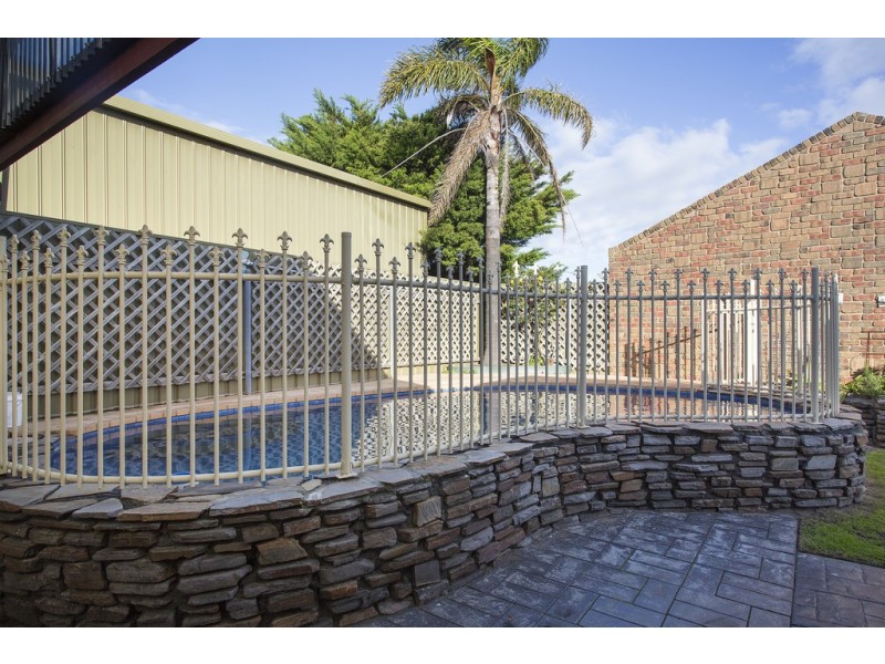 27 Beeches Road, Hallett Cove SA 5158