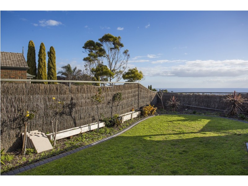 27 Beeches Road, Hallett Cove SA 5158