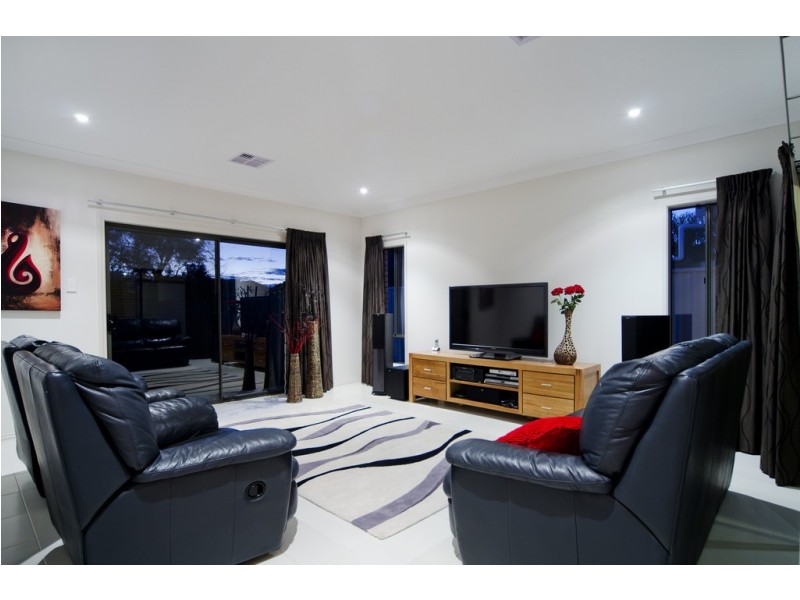 6 Narkunda Street, Glandore SA 5037