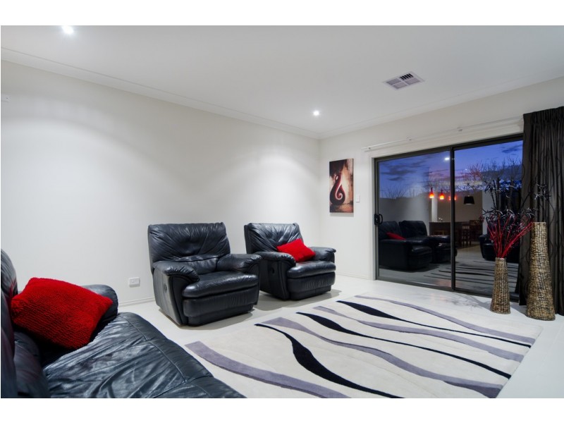 6 Narkunda Street, Glandore SA 5037
