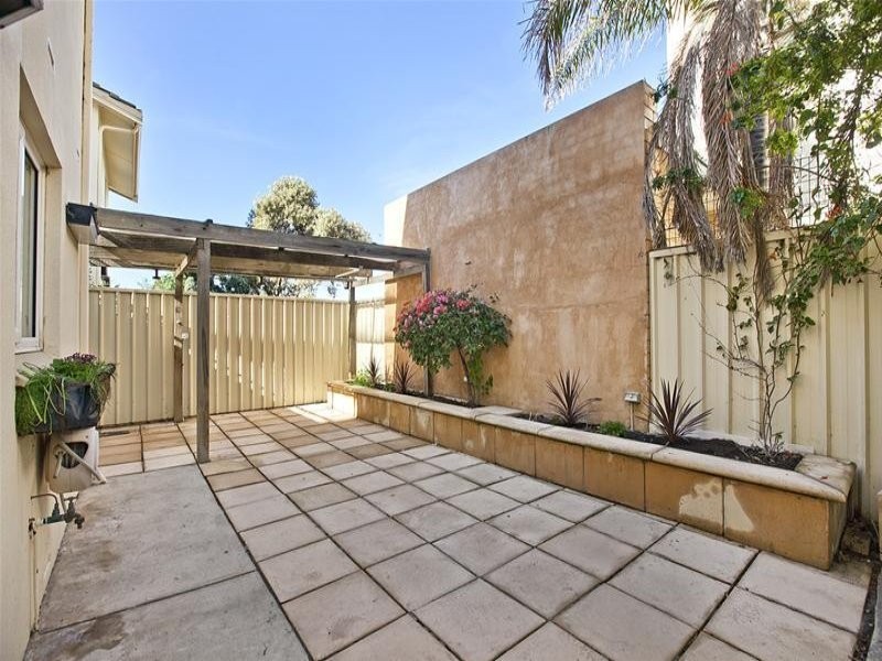 8/52-53 North Esplanade, Glenelg North SA 5045