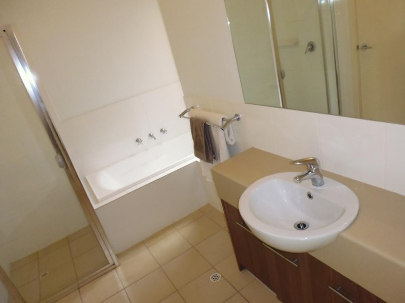 10 Ragless Avenue, Park Holme SA 5043