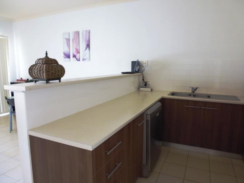 10 Ragless Avenue, Park Holme SA 5043