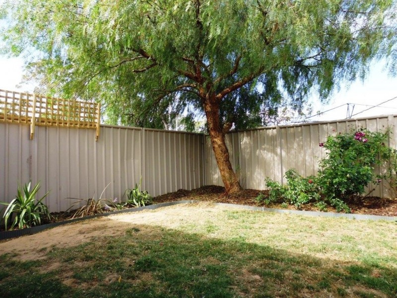 10 Ragless Avenue, Park Holme SA 5043