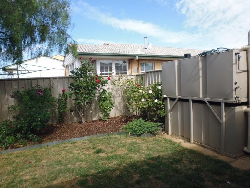 10 Ragless Avenue, Park Holme SA 5043