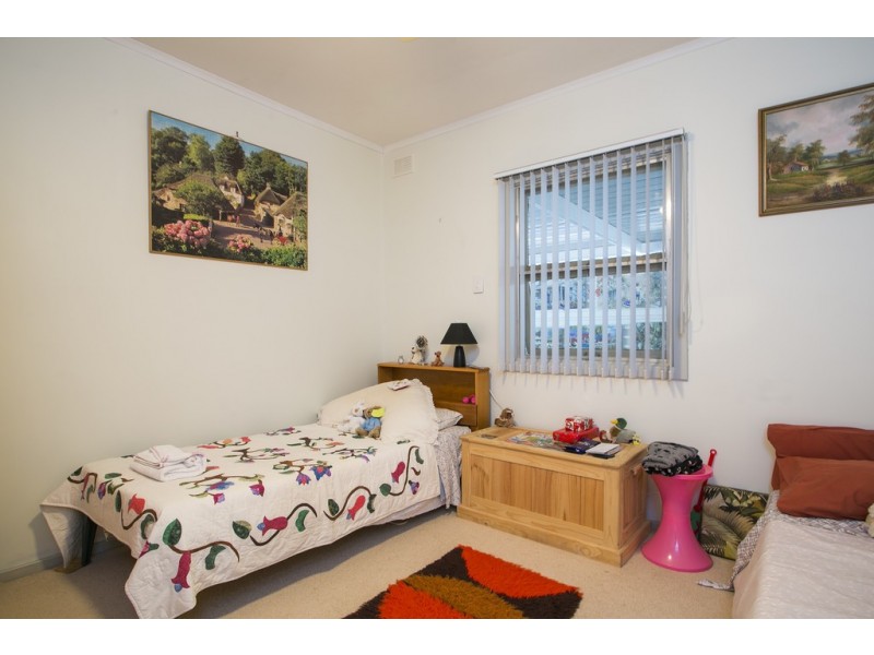 17 Hoylake Street, Novar Gardens SA 5040