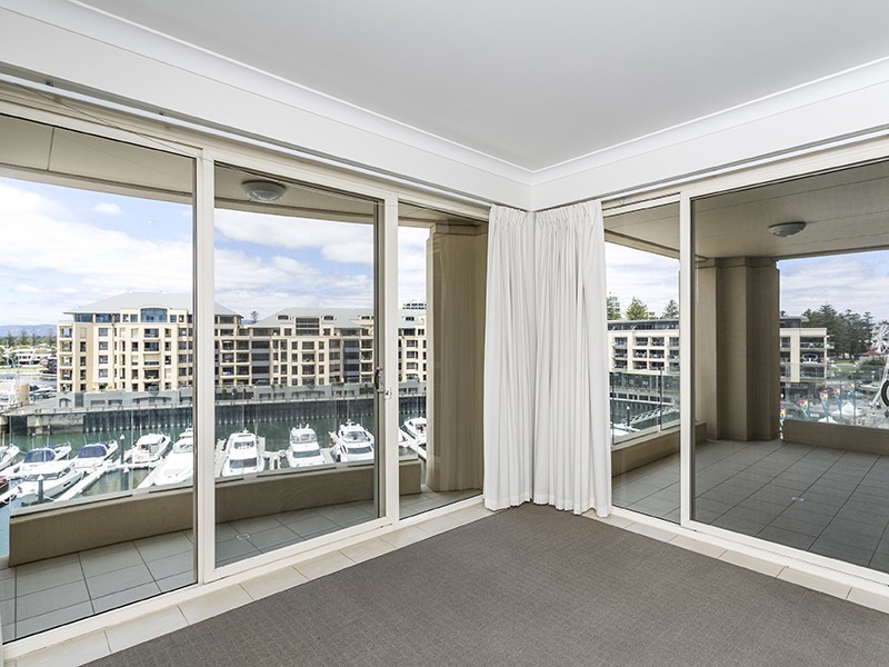 57/3 Holdfast Promenade, Glenelg SA 5045