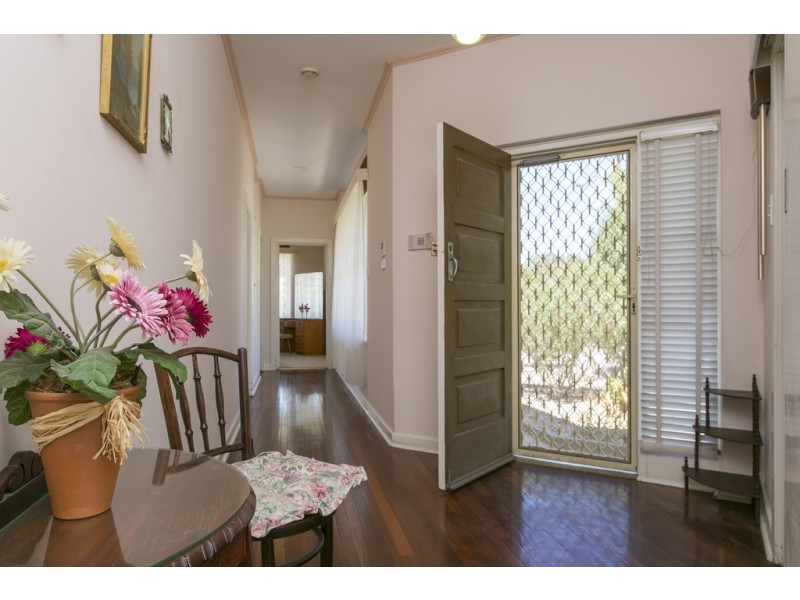 2 Sunset Crescent, Grange SA 5022