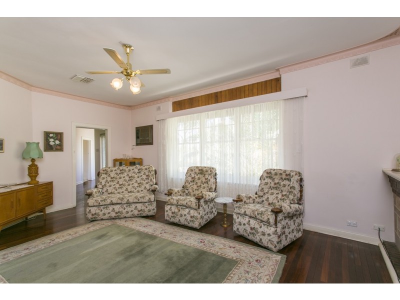 2 Sunset Crescent, Grange SA 5022