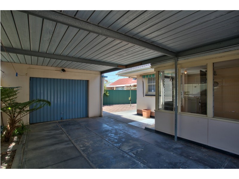 2 Sunset Crescent, Grange SA 5022