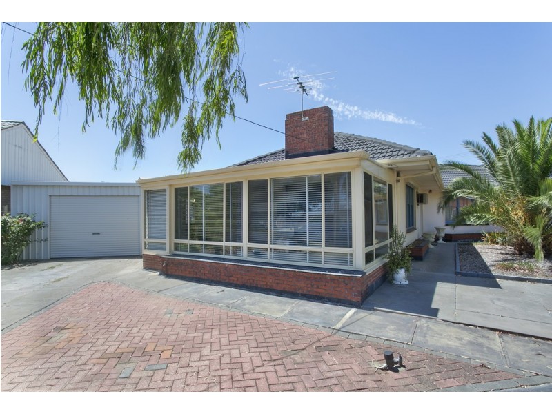 2 Sunset Crescent, Grange SA 5022