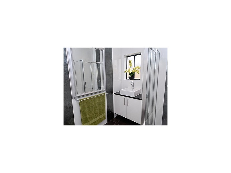 94 Raglan Avenue, South Plympton SA 5038