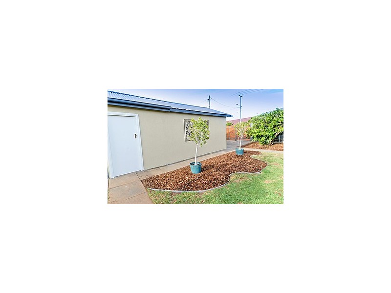 94 Raglan Avenue, South Plympton SA 5038