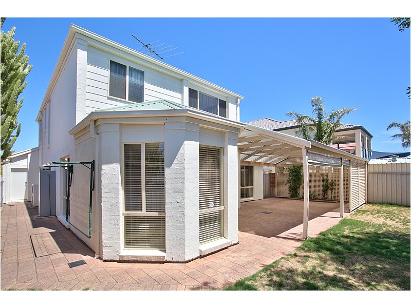 24 Ingleton Drive, Hallett Cove SA 5158