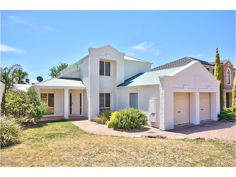 24 Ingleton Drive, Hallett Cove SA 5158