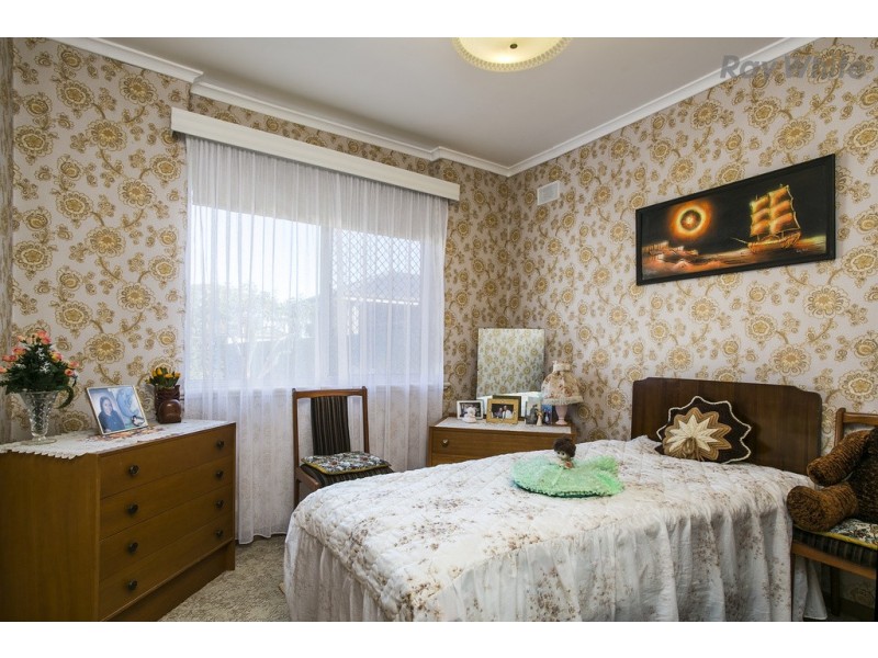 18 Nilpena Avenue, Park Holme SA 5043