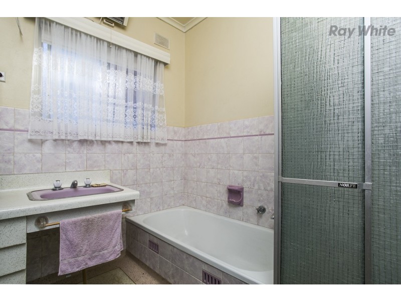 18 Nilpena Avenue, Park Holme SA 5043