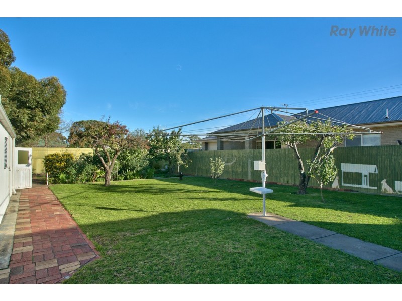 18 Nilpena Avenue, Park Holme SA 5043