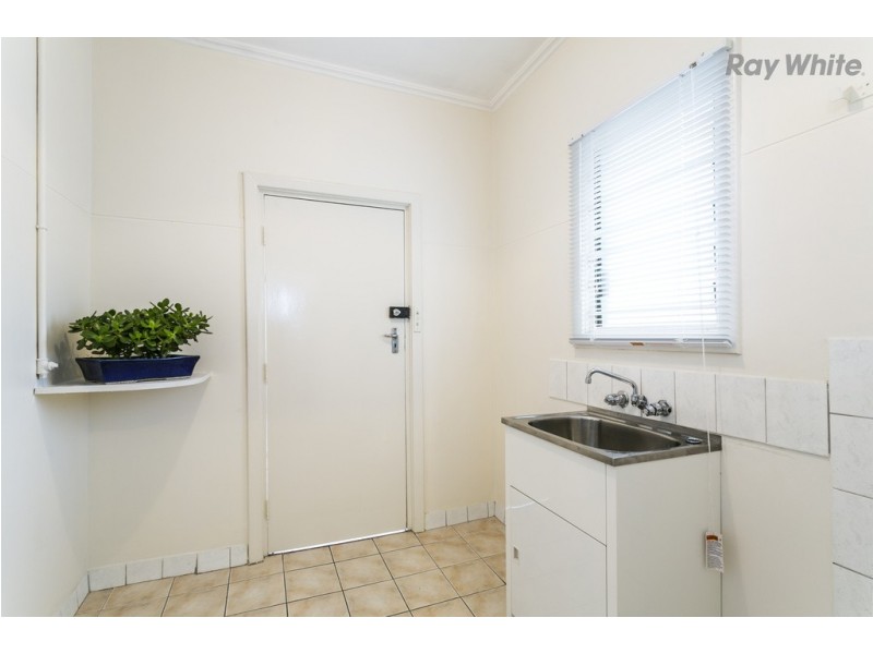 2 The Crescent, St Marys SA 5042